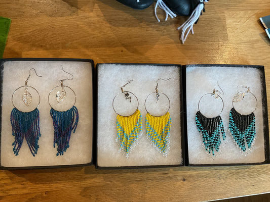 Beaded earrings by Qullik