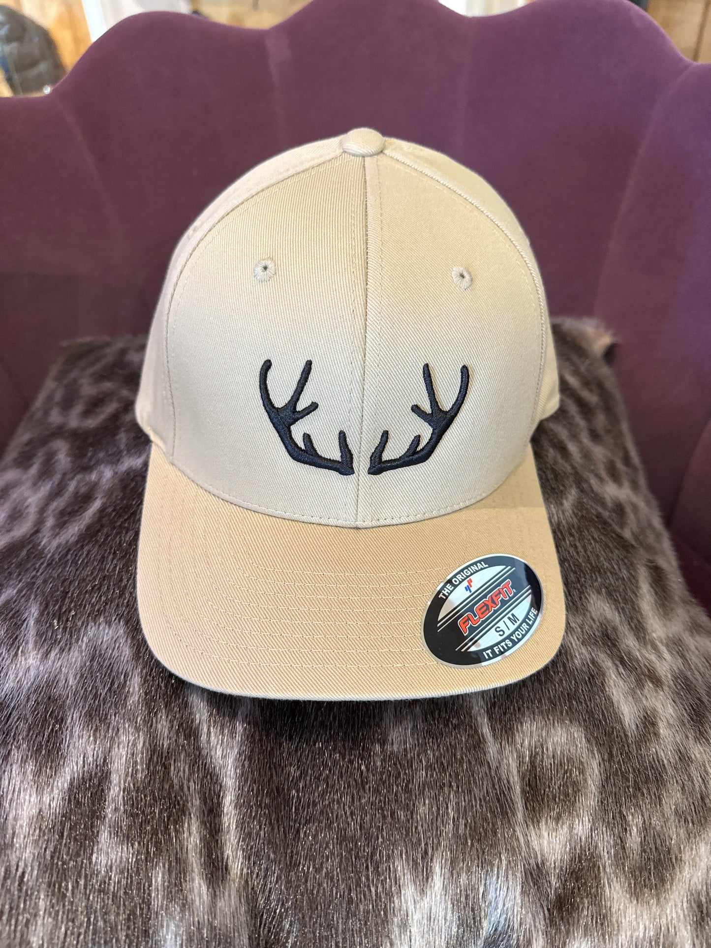 Beige Natjuk cap