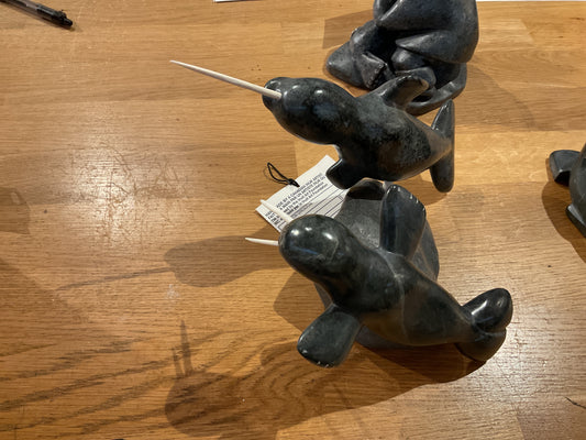 Sea animals by Simon Qinuajuak