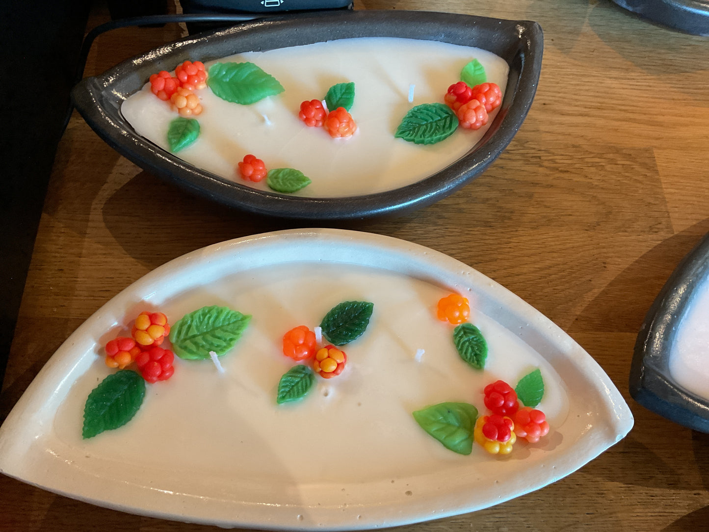 Qullik with berries by Tanya